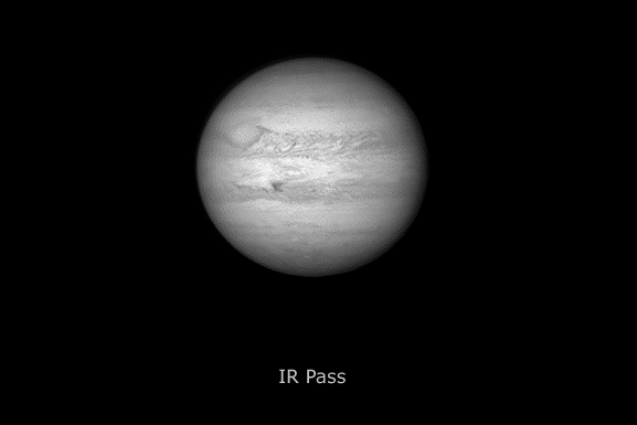 Anwendungsbild: Jupiter mit und ohne Baader IR-Pass Filter - © W. Paech