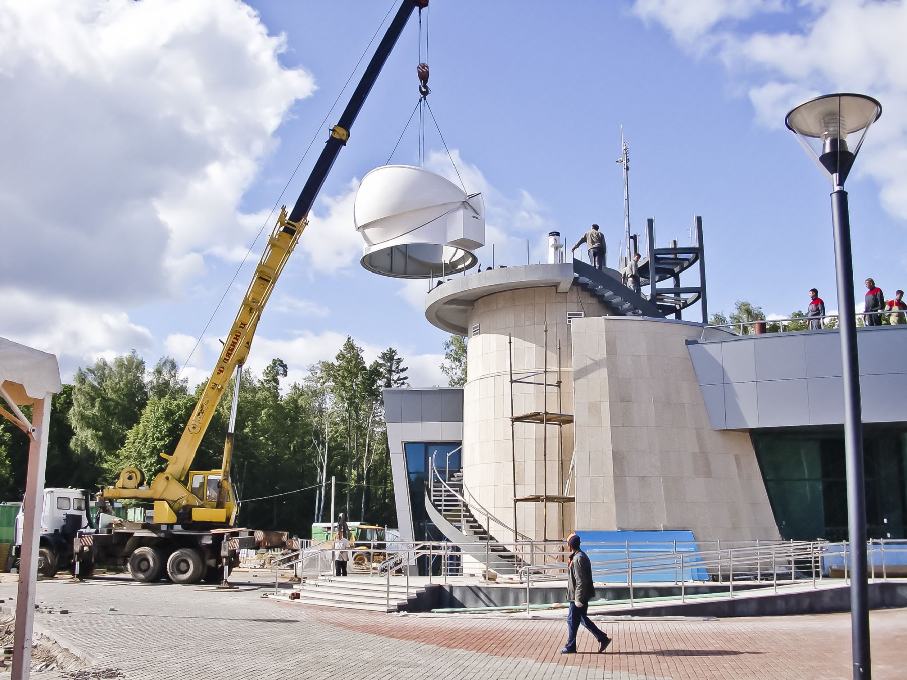Montage einer 4.5m Schlüsselfertigen Sternwarte (AllSky) in Khazan, Russland